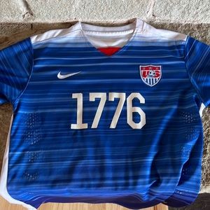 Size Large USA Soccer Jersey